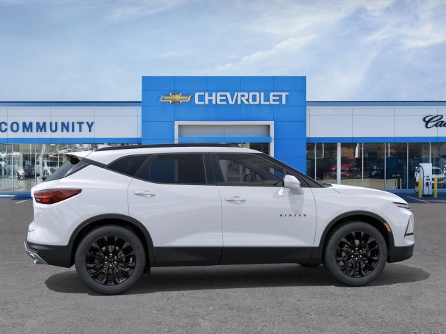 New 2026 Chevrolet Blazer LT w/ LPO, Black Sport Package AWD/4WD image 7