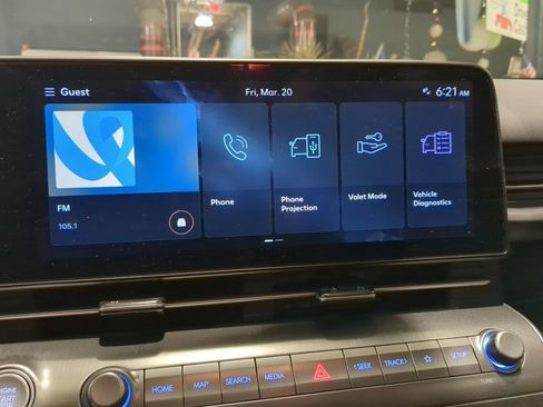 Used 2025 Hyundai Kona SEL image 11