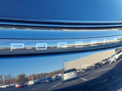 Used 2023 Porsche Cayenne Platinum Edition AWD/4WD image 38