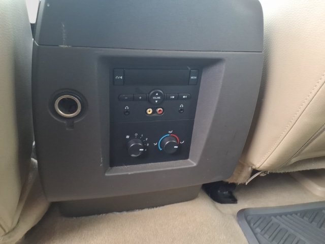 Used 2010 Ford Expedition 4WD image 12