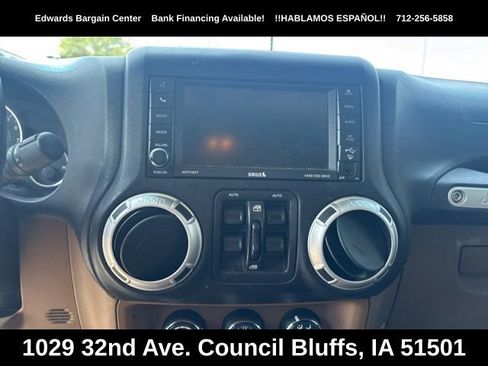 Used 2012 Jeep Wrangler Unlimited Rubicon w/ Dual Top Group AWD/4WD image 16