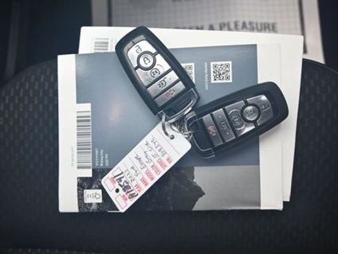 Used 2023 Ford Escape ST-Line Select w/ Tech Pack #2 image 11