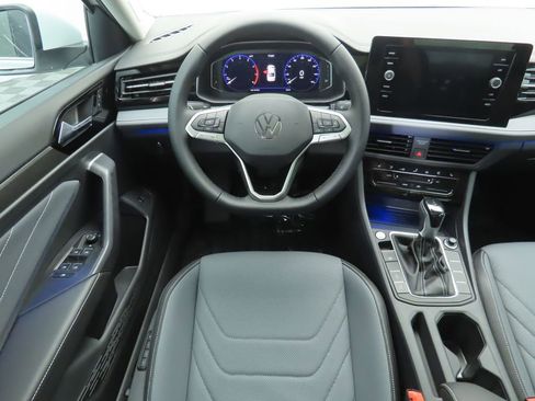 New 2025 Volkswagen Jetta SEL image 10