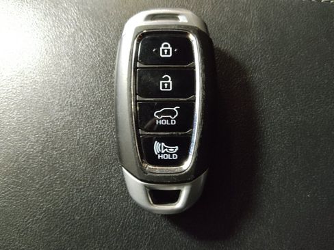 Used 2020 Hyundai Santa Fe Limited w/ Cargo Package AWD/4WD image 32