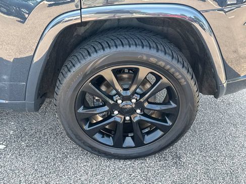 Used 2018 Jeep Grand Cherokee Altitude AWD/4WD image 43