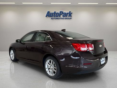Used 2015 Chevrolet Malibu LT w/ Power Convenience Package FWD image 5