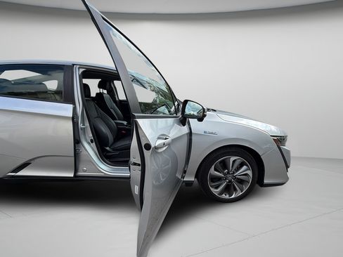 Used 2020 Honda Clarity Plug-In Hybrid image 35