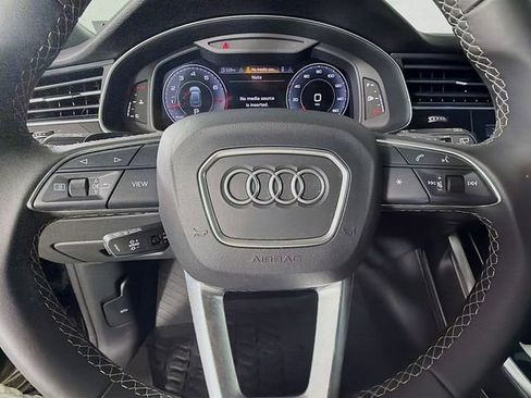 Used 2023 Audi Q8 Prestige AWD/4WD image 13