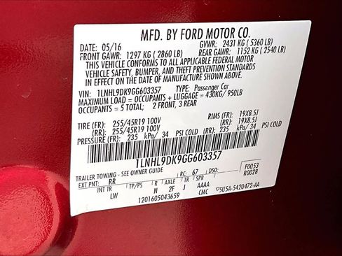 Used 2016 Lincoln MKS w/ Equipment Group 101A image 33