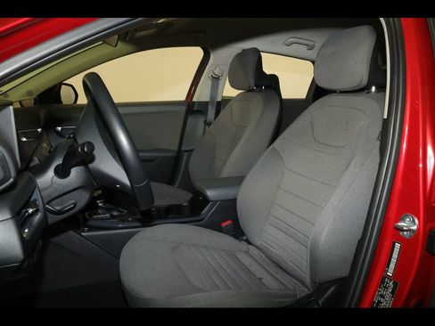 Used 2025 Kia K4 EX FWD image 12
