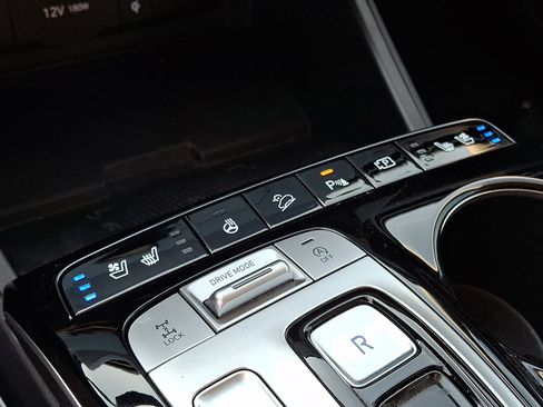 Certified 2023 Hyundai Tucson Limited AWD/4WD image 18