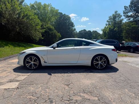 Used 2017 INFINITI Q60 2.0t w/ Premium Plus Package 2.0T AWD/4WD image 4
