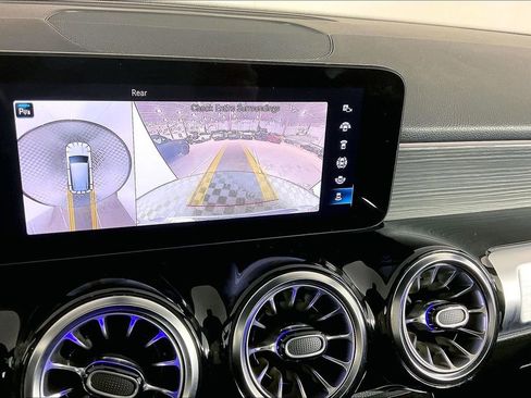 Certified 2023 Mercedes-Benz GLB 250 4MATIC image 21