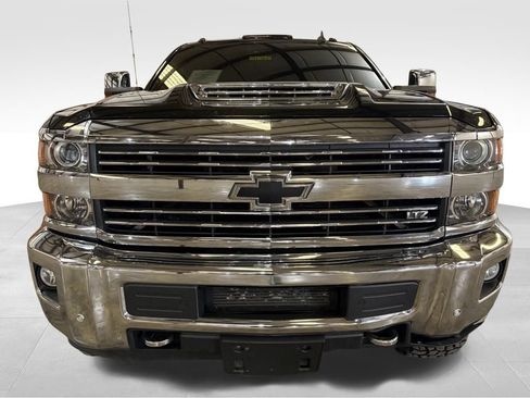 Used 2019 Chevrolet Silverado 3500 LTZ w/ Duramax Plus Package image 8