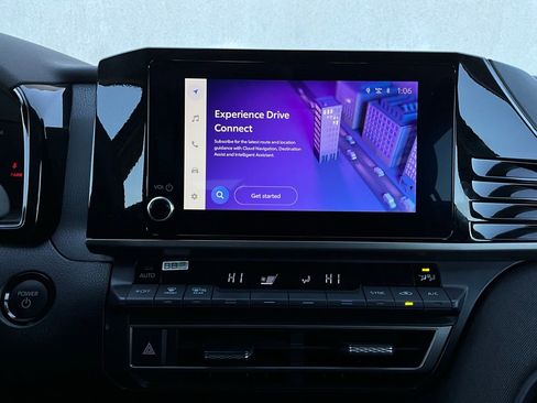 Used 2025 Toyota Camry LE image 25