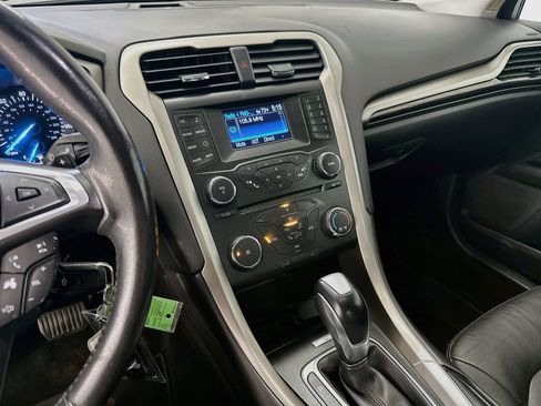 Used 2013 Ford Fusion SE FWD image 24