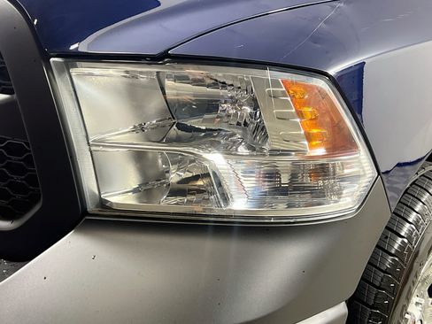Used 2018 RAM 1500 Express RWD image 12