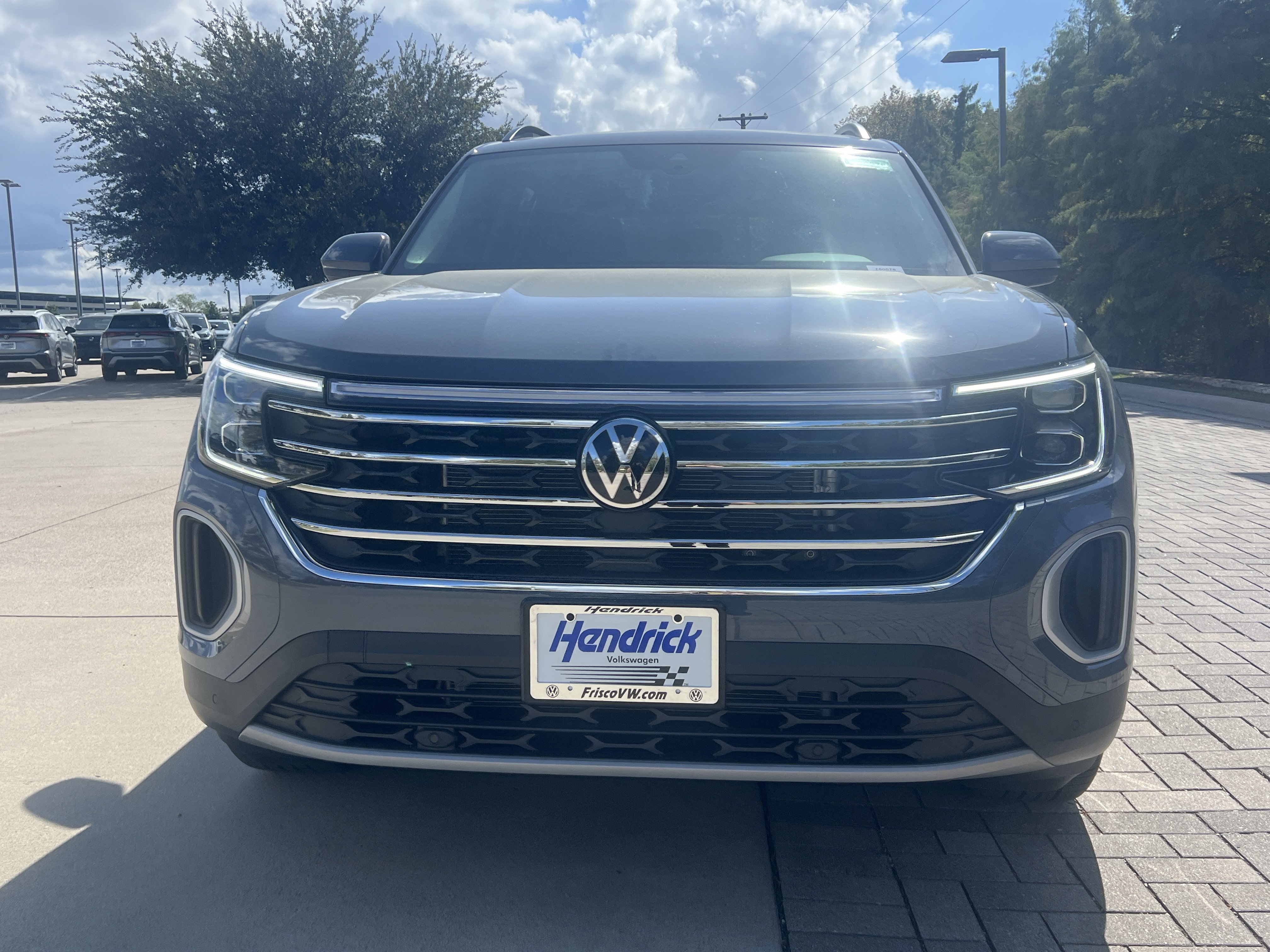 Certified 2026 Volkswagen Atlas SE FWD image 3