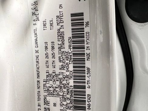 Certified 2025 Toyota Tacoma TRD Off-Road image 45