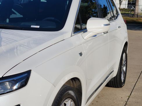 Used 2020 Cadillac XT6 Premium Luxury image 9