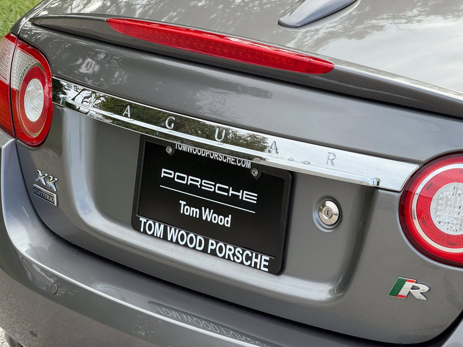 Used 2009 Jaguar XKR R RWD image 12
