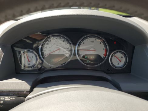 Used 2010 Dodge Grand Caravan SXT image 22