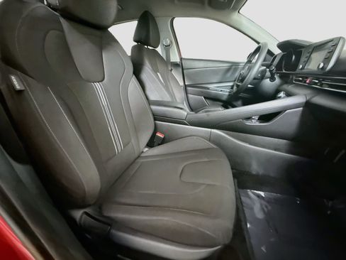 Used 2023 Hyundai Elantra SEL w/ Cargo Package FWD image 29