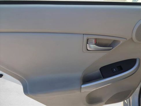 Used 2014 Toyota Prius Four FWD image 23