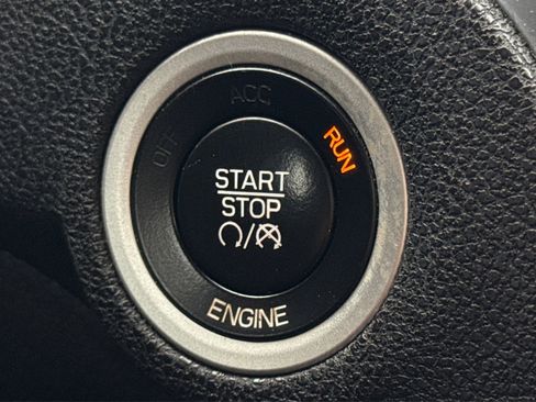 Used 2015 Chrysler 300 Limited RWD image 27