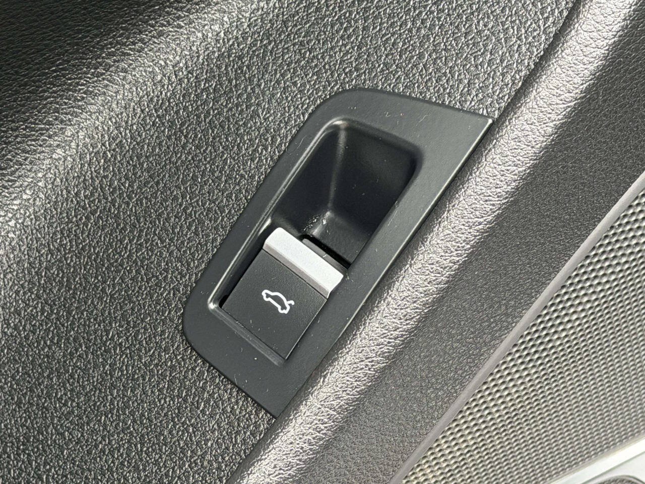 Used 2018 Audi Q7 3.0T Prestige w/ Prestige Package AWD/4WD image 17