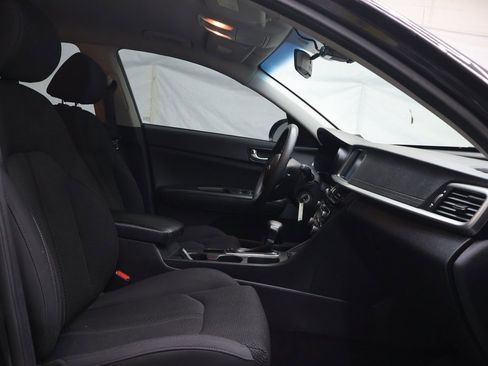 Used 2020 Kia Optima LX image 10