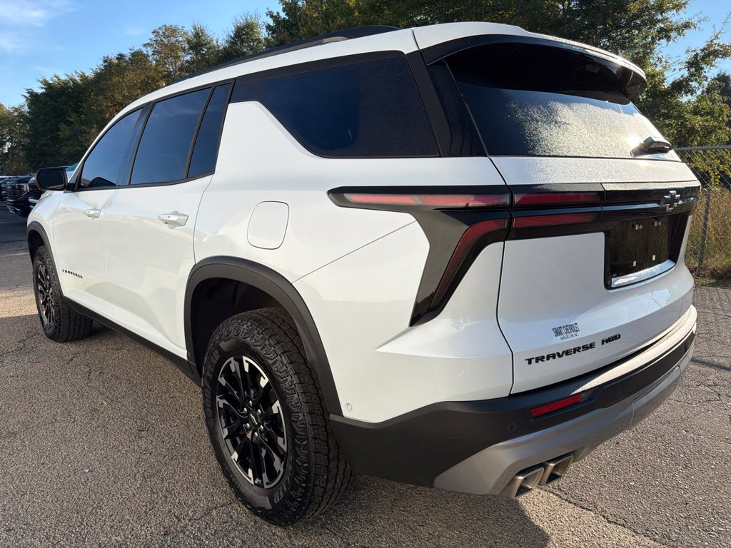 Used 2026 Chevrolet Traverse Z71 w/ Enhanced Driving Package AWD/4WD image 7