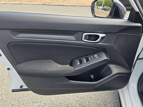 Used 2023 Honda Civic Sport image 16