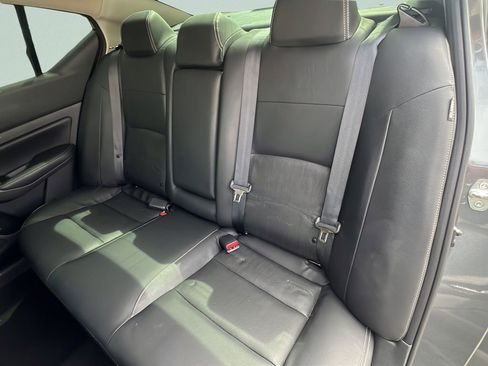 Used 2022 Nissan Altima 2.5 SL FWD image 9