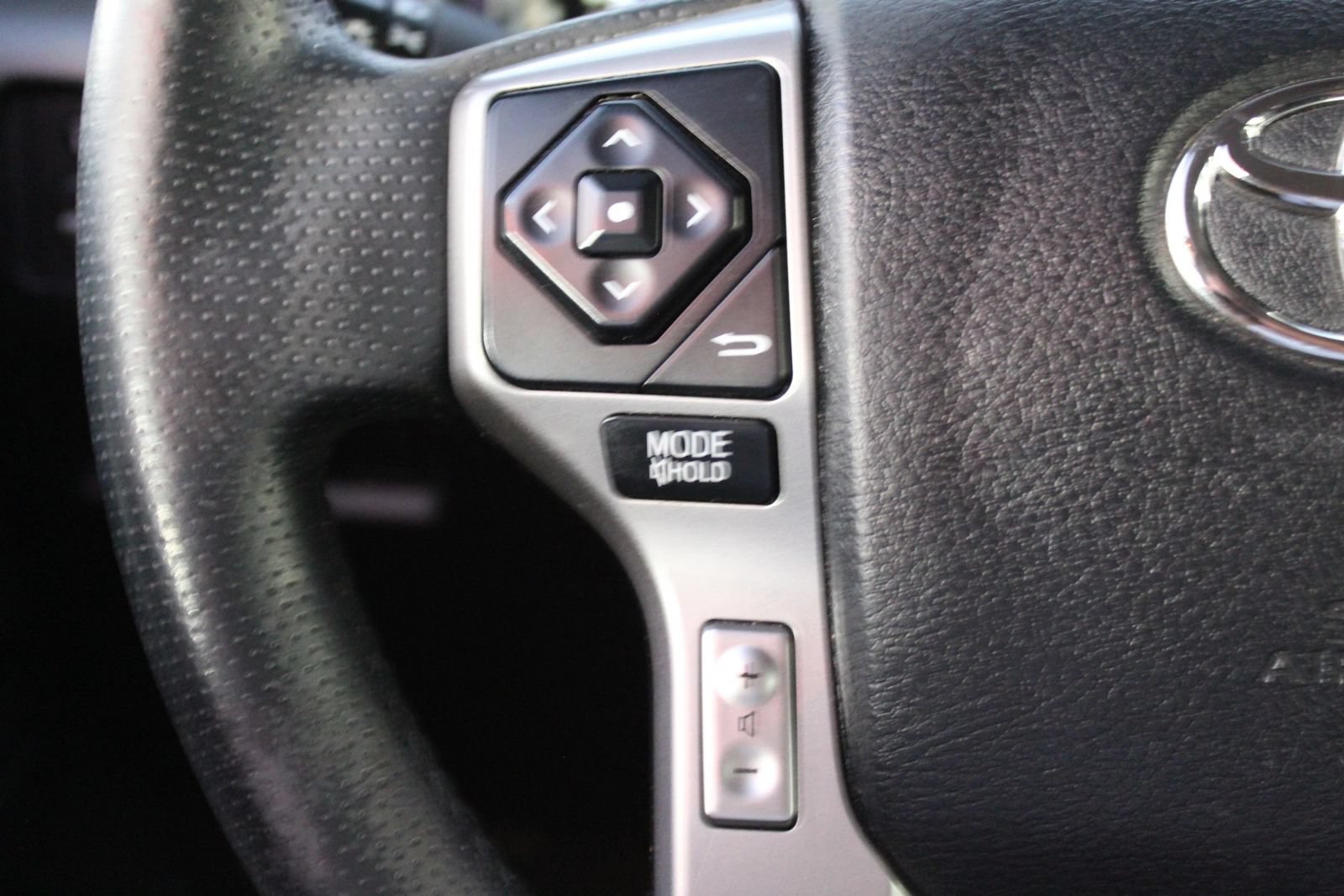 Used 2017 Toyota 4Runner SR5 Premium RWD image 17