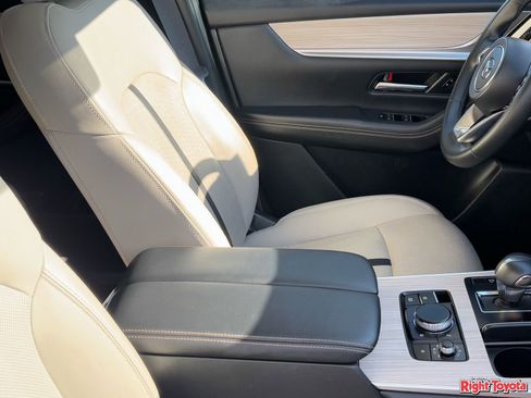 Used 2025 MAZDA CX-70 Plug-In Hybrid w/ Premium Pkg image 12