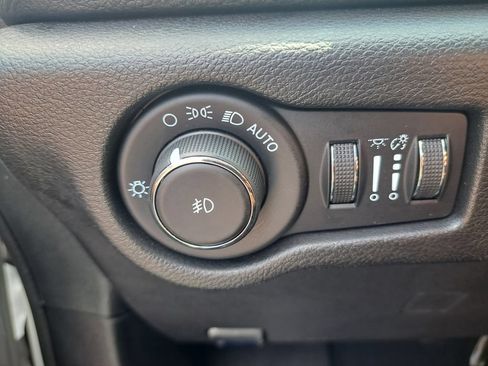 Certified 2022 Chrysler Pacifica Pinnacle FWD image 25