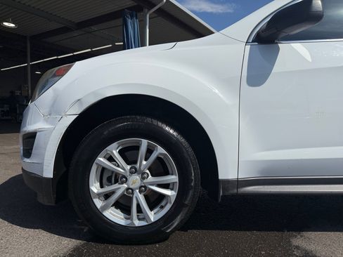 Used 2017 Chevrolet Equinox LS AWD/4WD image 10