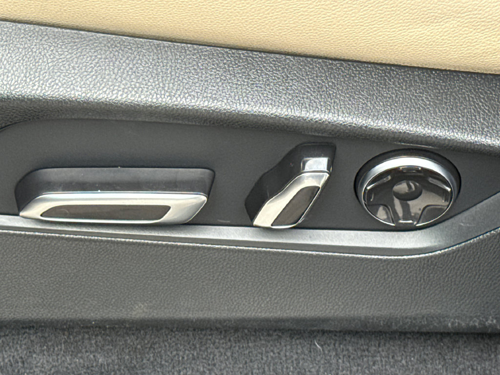Used 2023 Acura MDX SH-AWD image 24