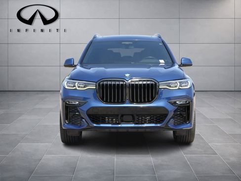 Used 2021 BMW X7 xDrive40i w/ M Sport Package AWD/4WD image 2