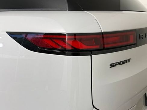 New 2026 Land Rover Range Rover Sport Dynamic SE AWD/4WD image 13