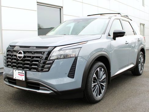 New 2026 Nissan Pathfinder Platinum w/ Cargo Package image 1