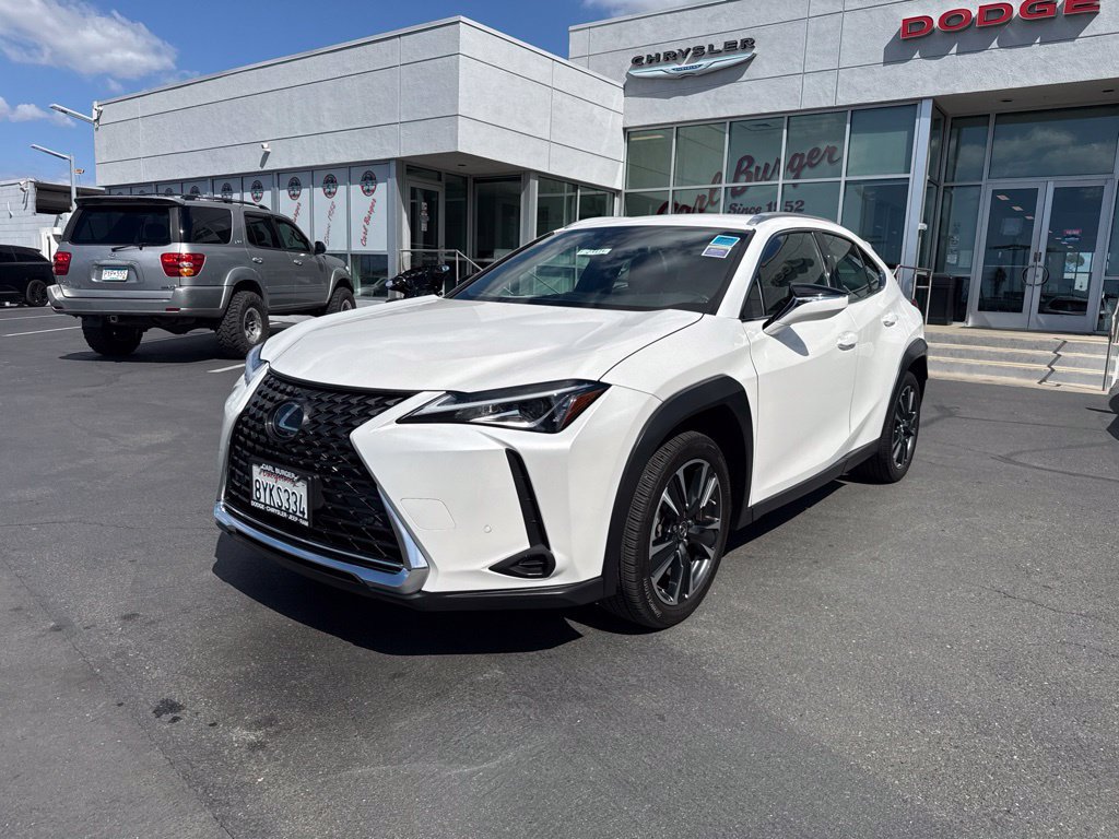 Used 2022 Lexus UX 200 w/ Accessory Package (Z1) FWD image 3