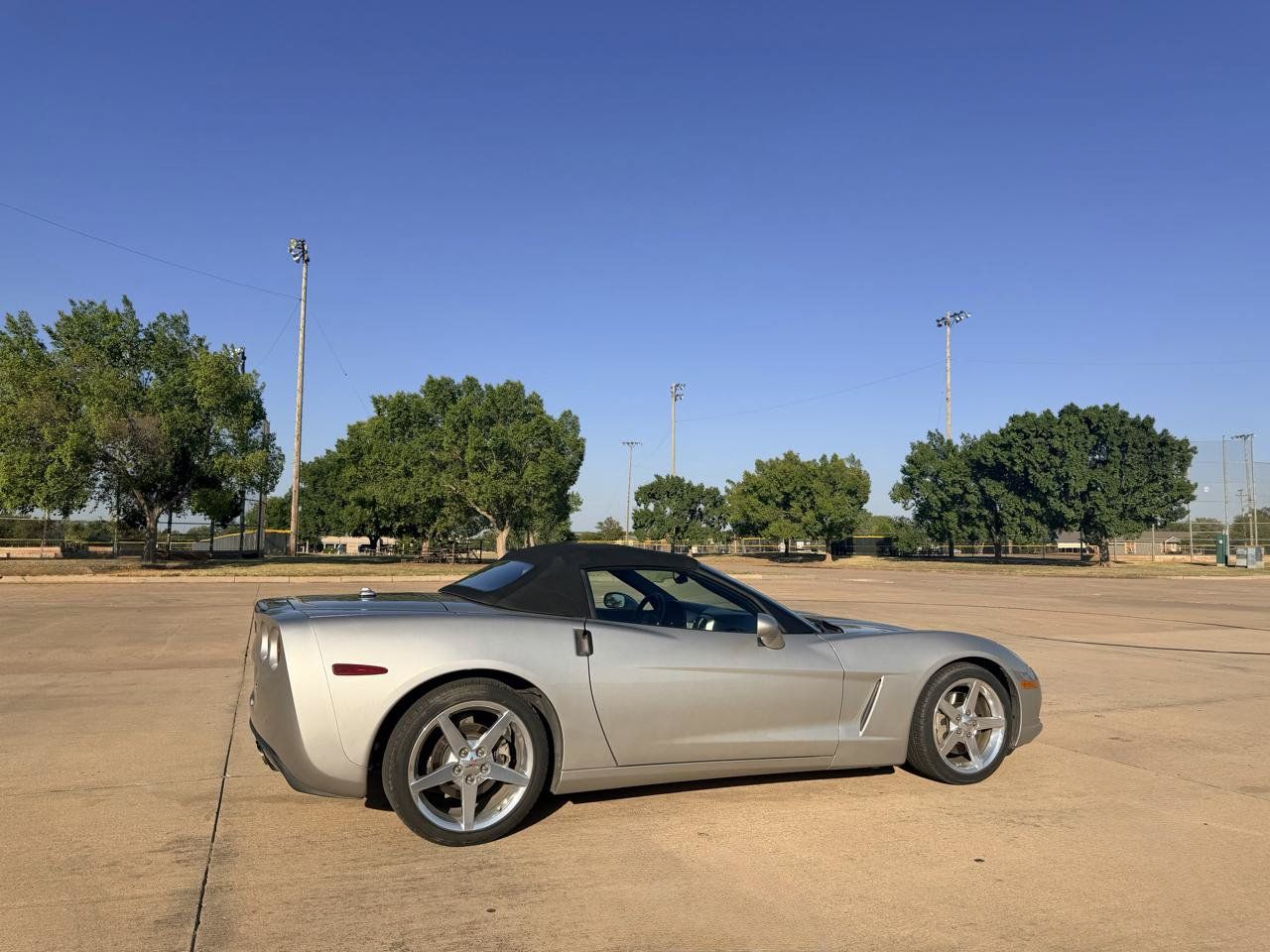 Used 2005 Chevrolet Corvette Convertible w/ Preferred Equipment Group RWD image 37