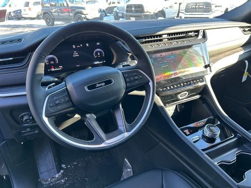 New 2026 Jeep Grand Cherokee Limited AWD/4WD image 36