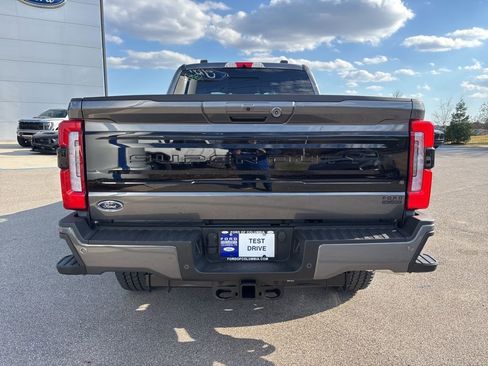 New 2026 Ford F250 Platinum w/ FX4 Off-Road Package image 10