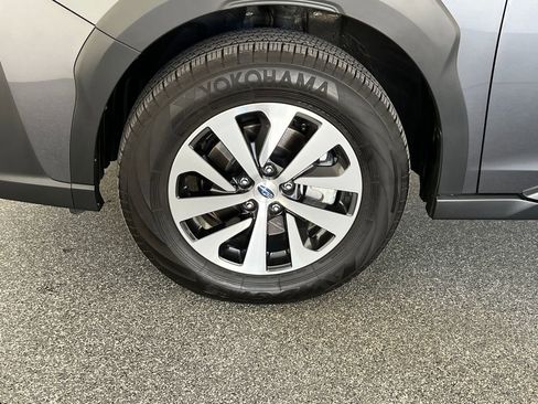 Used 2025 Subaru Outback Premium w/ Popular Package #1A image 27