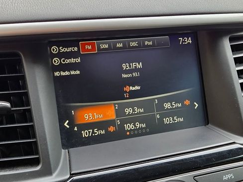 Used 2020 Nissan Pathfinder S AWD/4WD image 25
