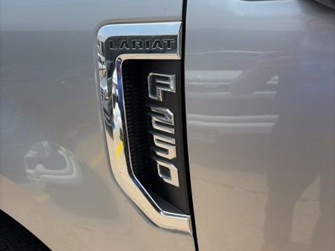 Used 2022 Ford F250 Lariat w/ Lariat Value Package AWD/4WD image 8