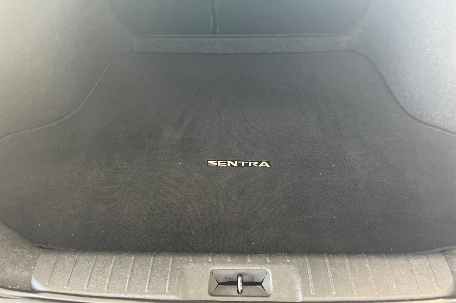 Used 2024 Nissan Sentra SV FWD image 23